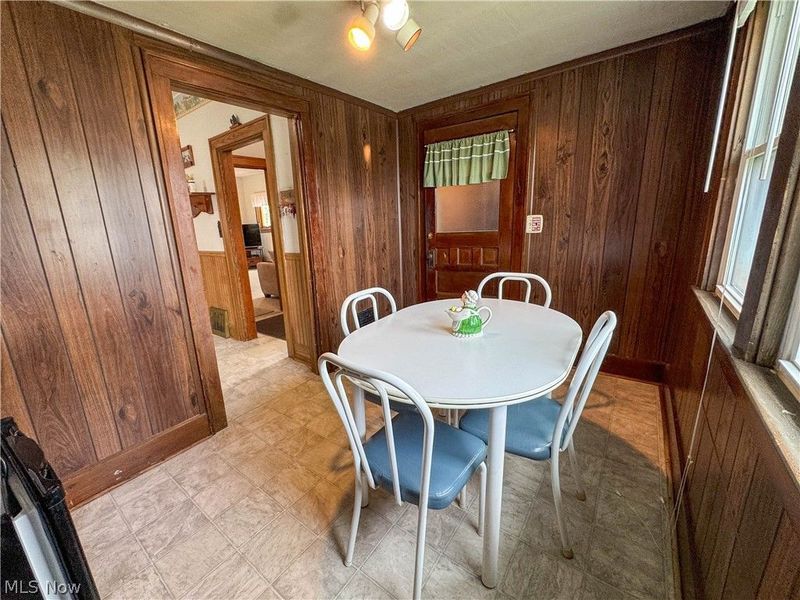 122 N Bon Air Avenue, Youngstown, OH 44509 Photo 16