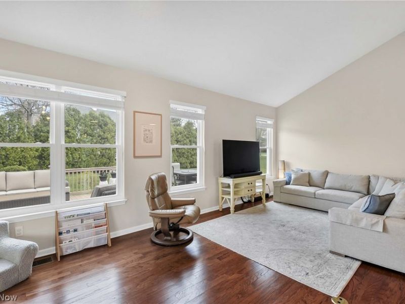 31766 Walker Road, Avon Lake, OH 44012 Photo 10