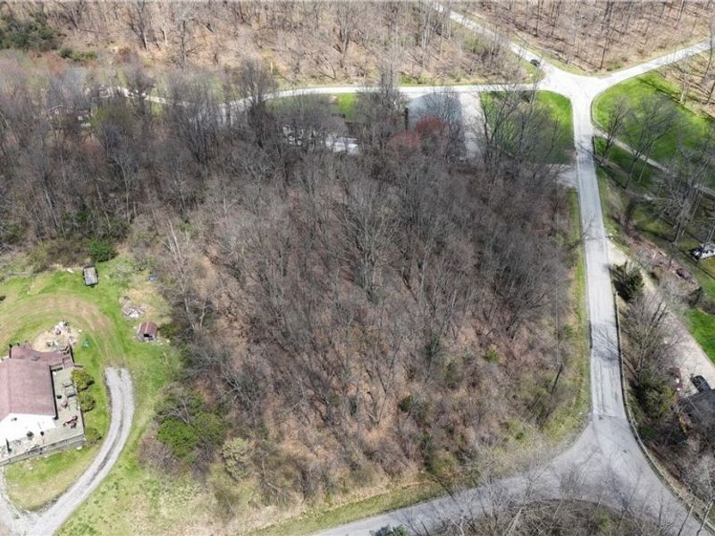 47044 & 47054 Tomahawk Drive, Negley, OH 44441 Photo 8