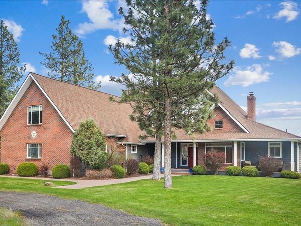 305 W Viewmont Ln, Spokane, WA 99224