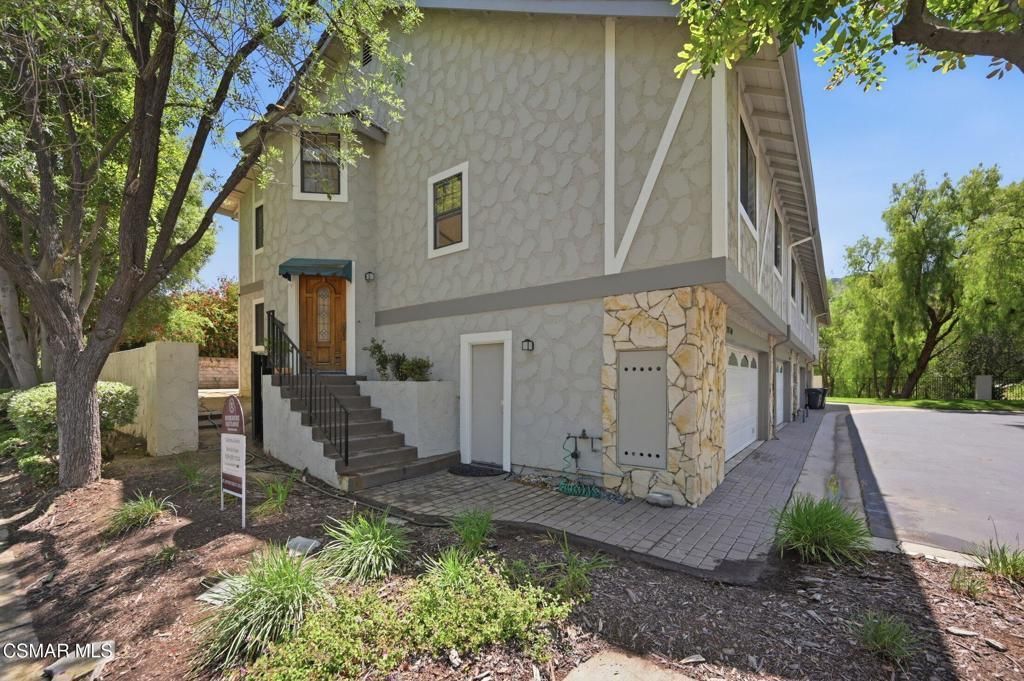 29740 Strawberry Hill Drive, Agoura Hills, CA 91301 Main Photo