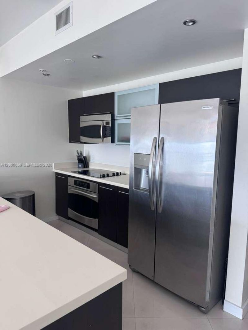 90 SW 3rd St, Unit 3505, Miami, FL 33130 Photo