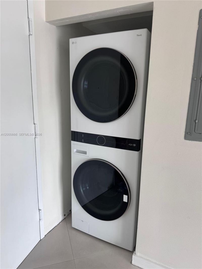 90 SW 3rd St, Unit 3505, Miami, FL 33130 Photo