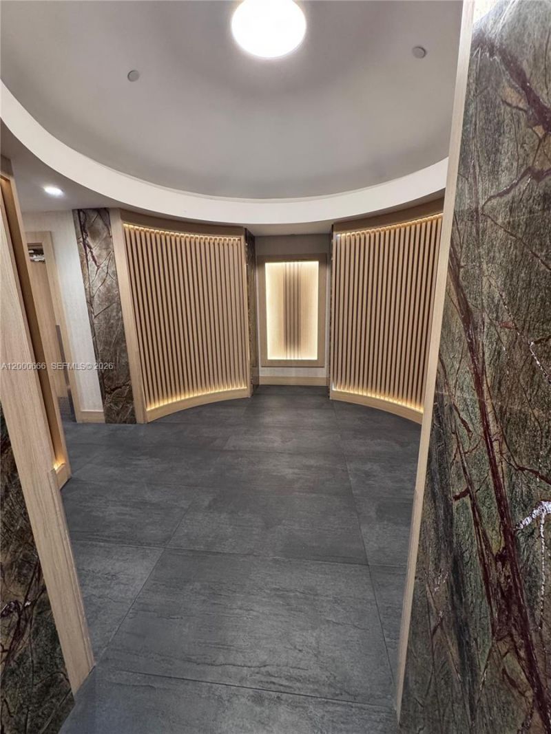 90 SW 3rd St, Unit 3505, Miami, FL 33130 Photo