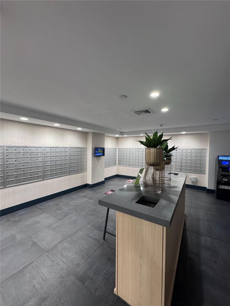 90 SW 3rd St, Unit 3505, Miami, FL 33130 Photo