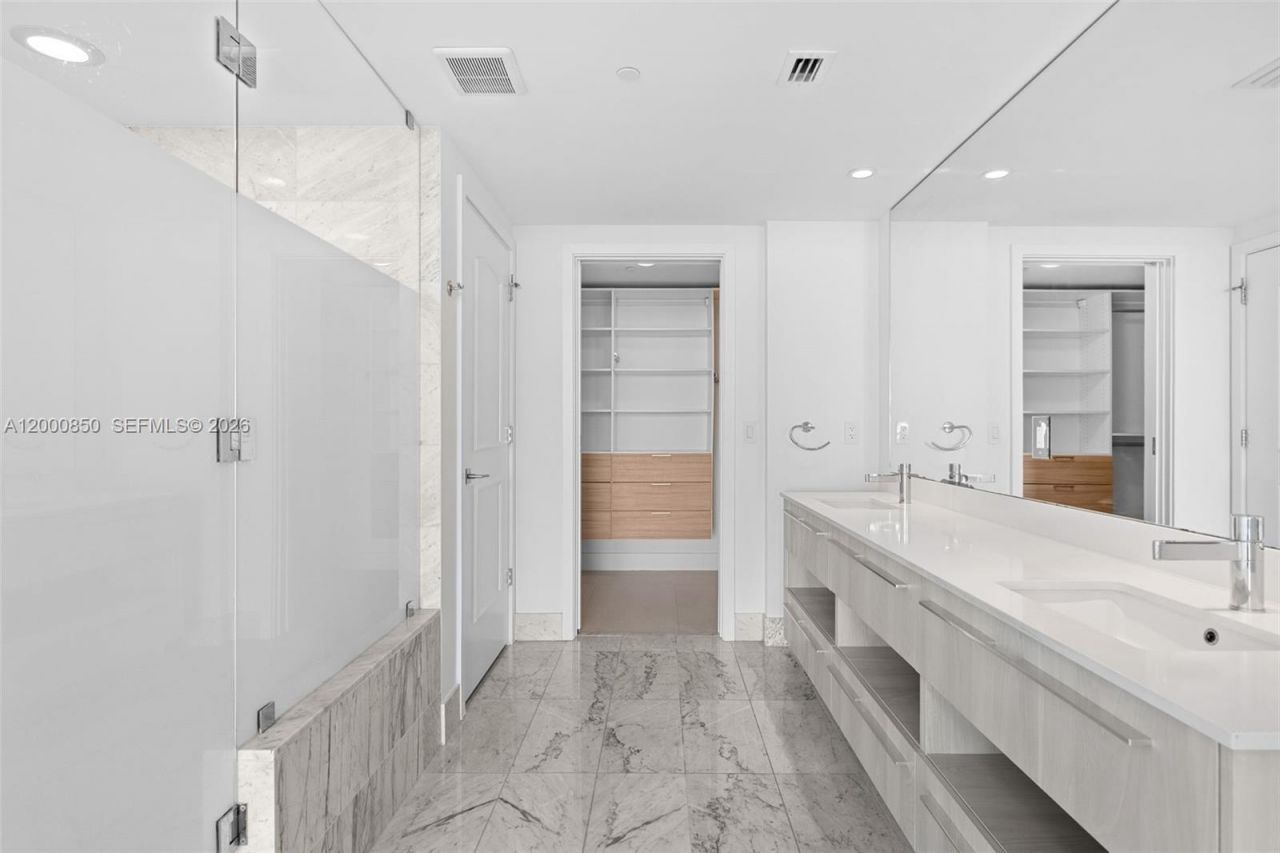 3131 NE 7th Ave, Unit 3306, Miami, FL 33137 Photo