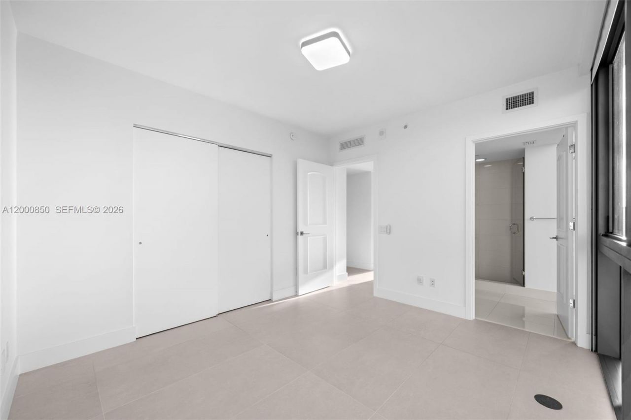 3131 NE 7th Ave, Unit 3306, Miami, FL 33137 Photo