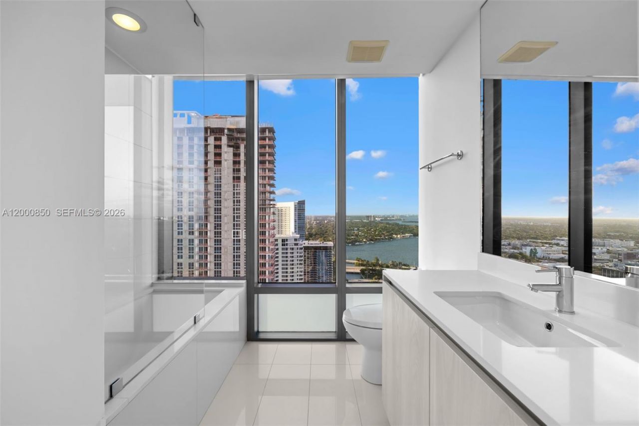 3131 NE 7th Ave, Unit 3306, Miami, FL 33137 Photo