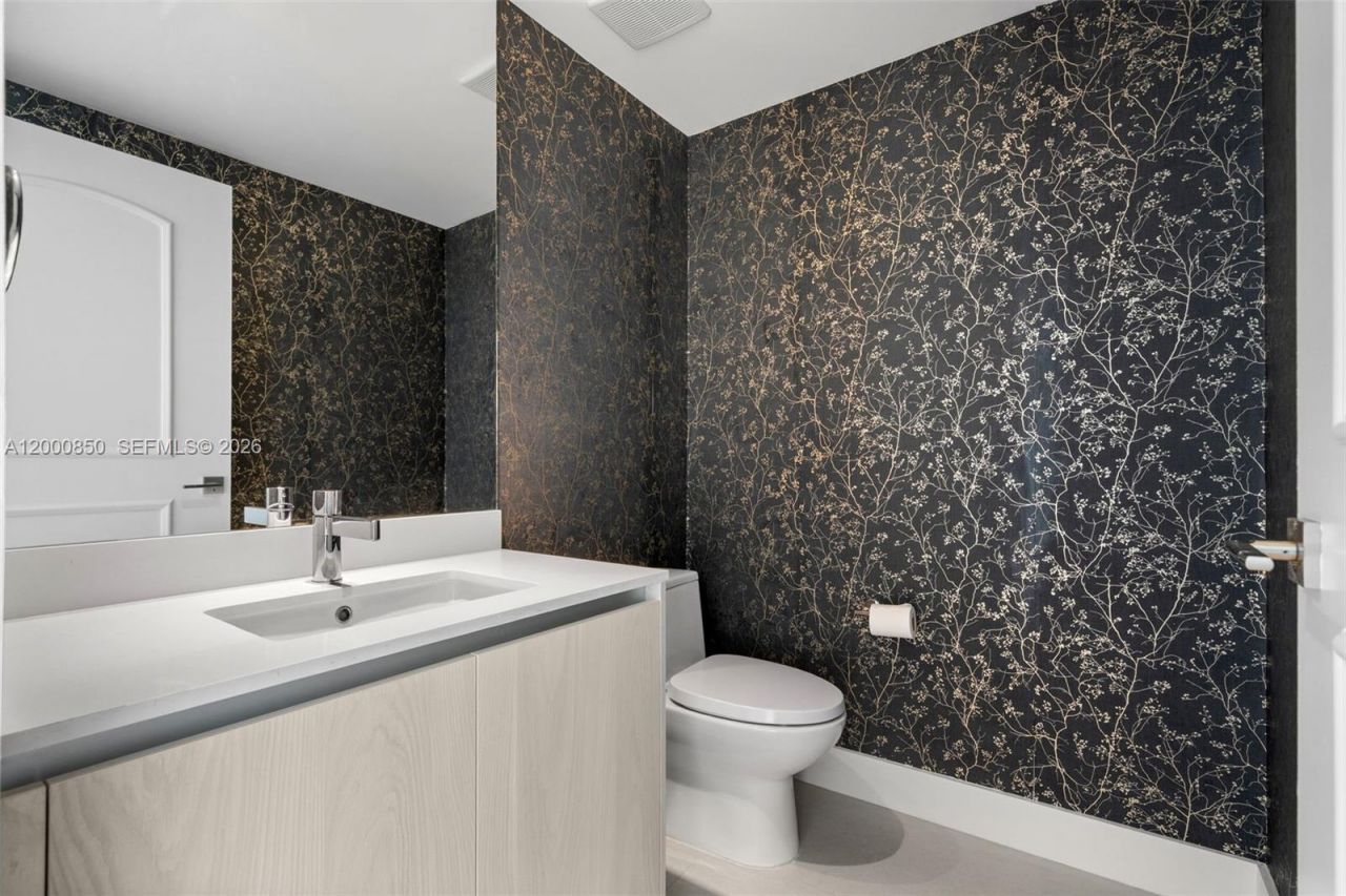 3131 NE 7th Ave, Unit 3306, Miami, FL 33137 Photo