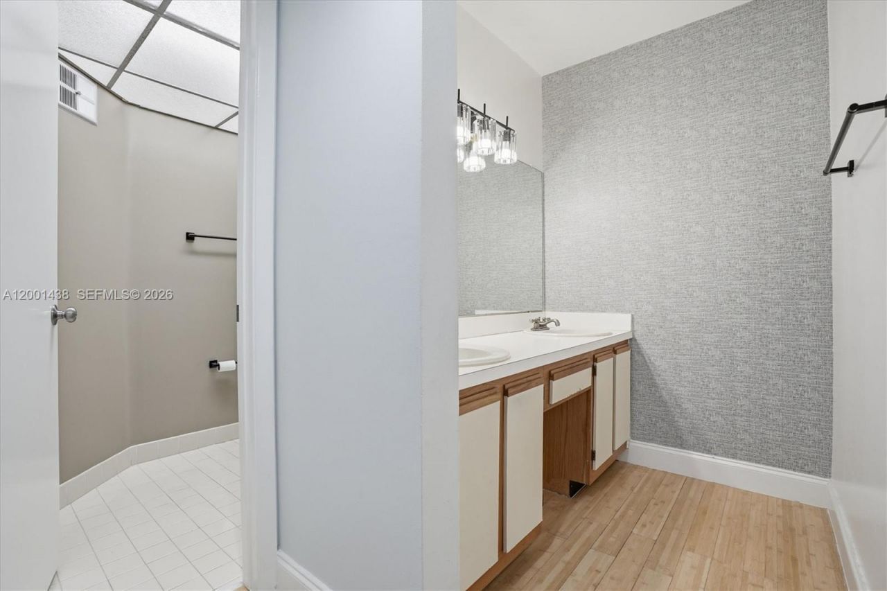 1410 Sheridan St, Unit 8I, Hollywood, FL 33020 Photo