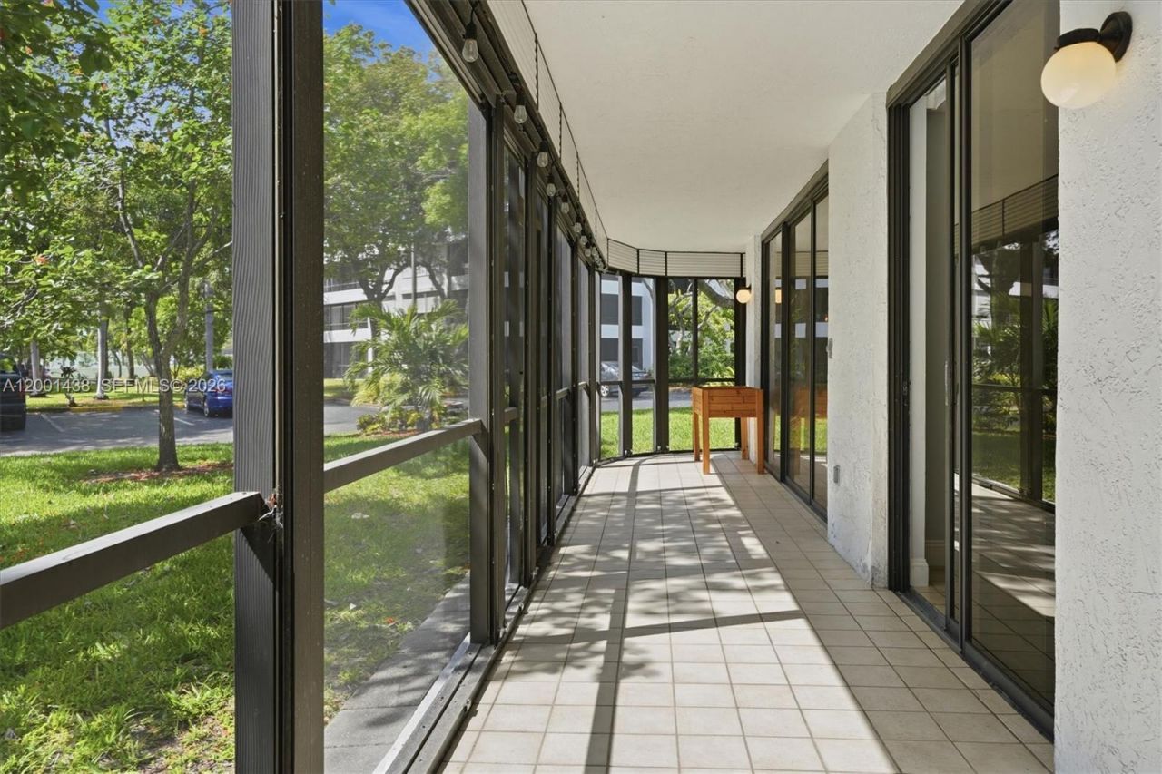 1410 Sheridan St, Unit 8I, Hollywood, FL 33020 Photo