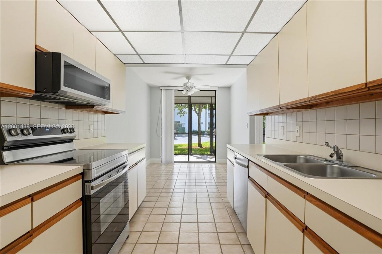 1410 Sheridan St, Unit 8I, Hollywood, FL 33020 Photo