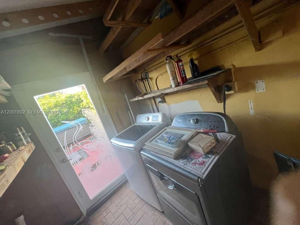 6900 SW 22nd St, Miami, FL 33155 Photo