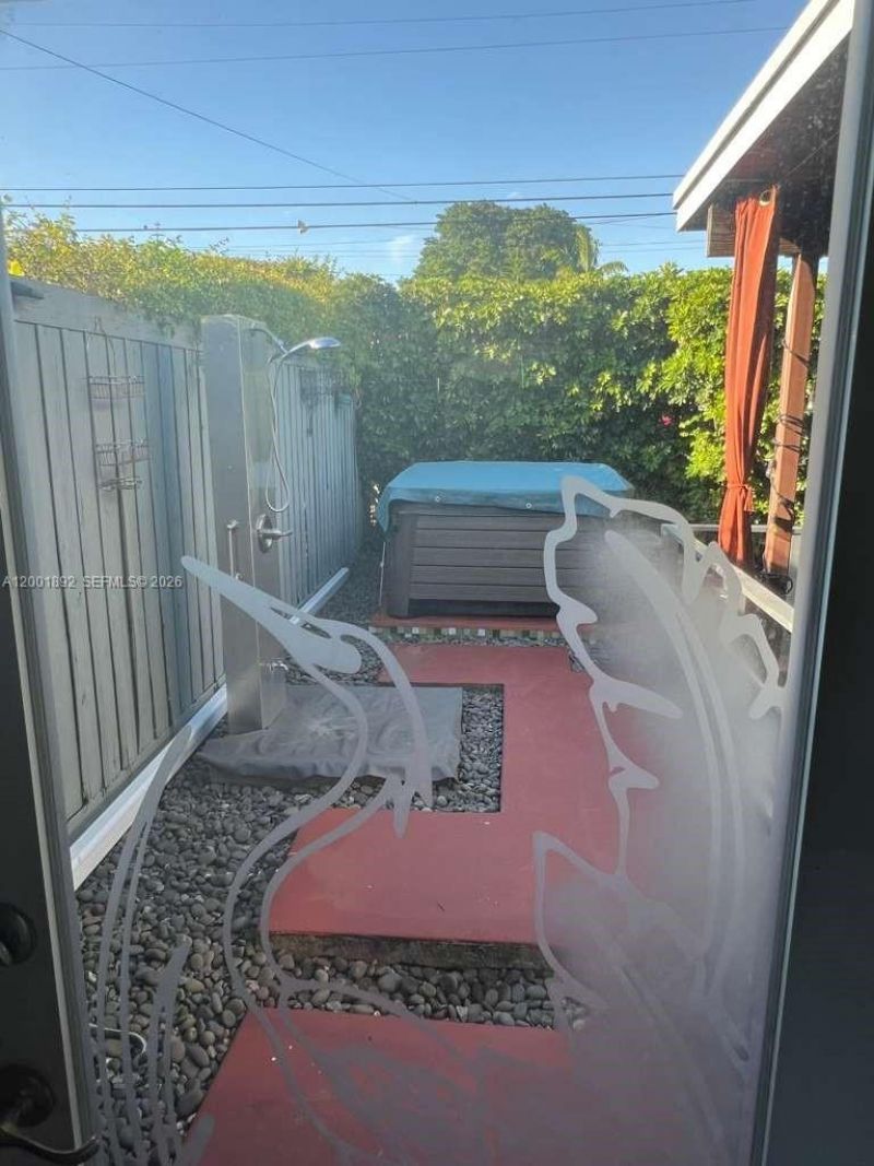 6900 SW 22nd St, Miami, FL 33155 Photo