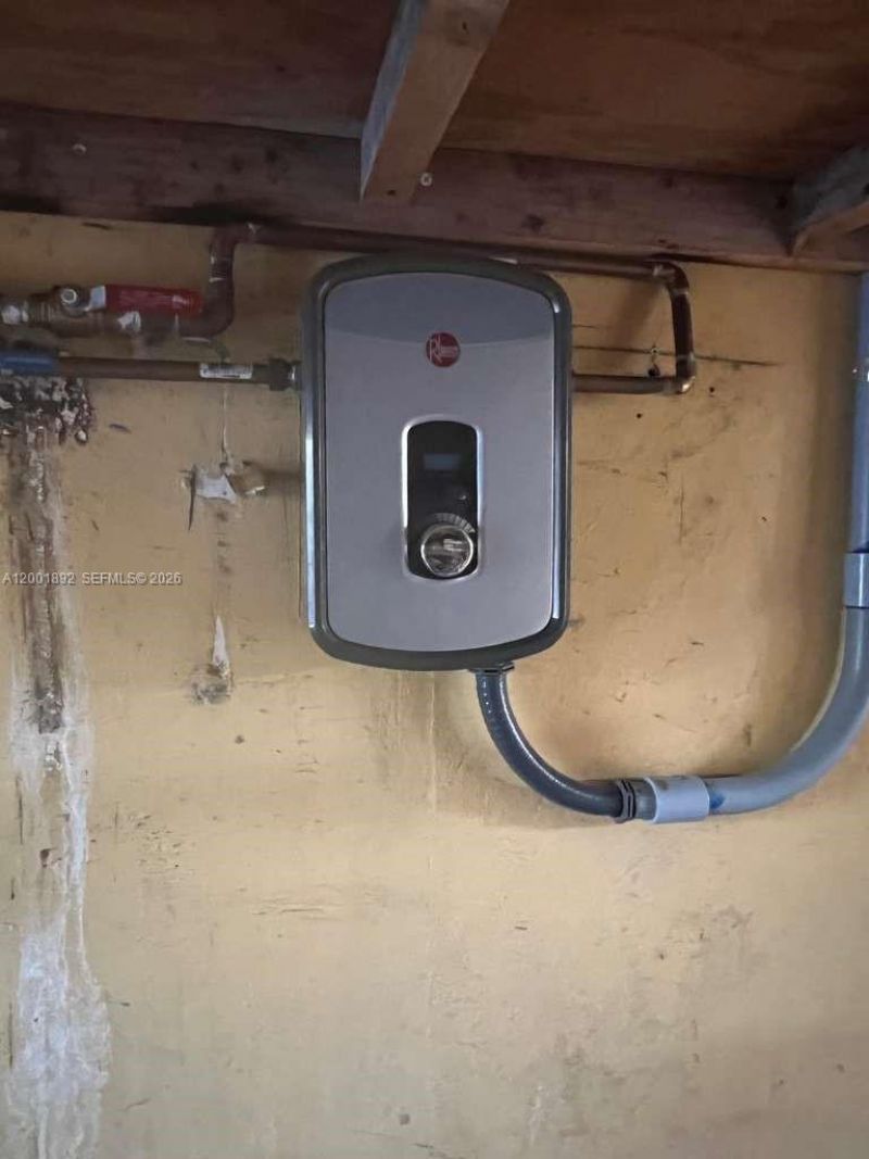 6900 SW 22nd St, Miami, FL 33155 Photo