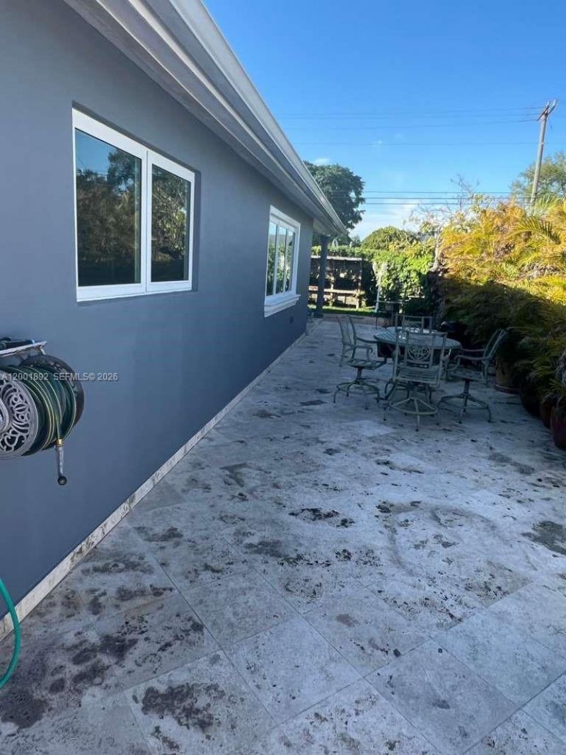 6900 SW 22nd St, Miami, FL 33155 Photo