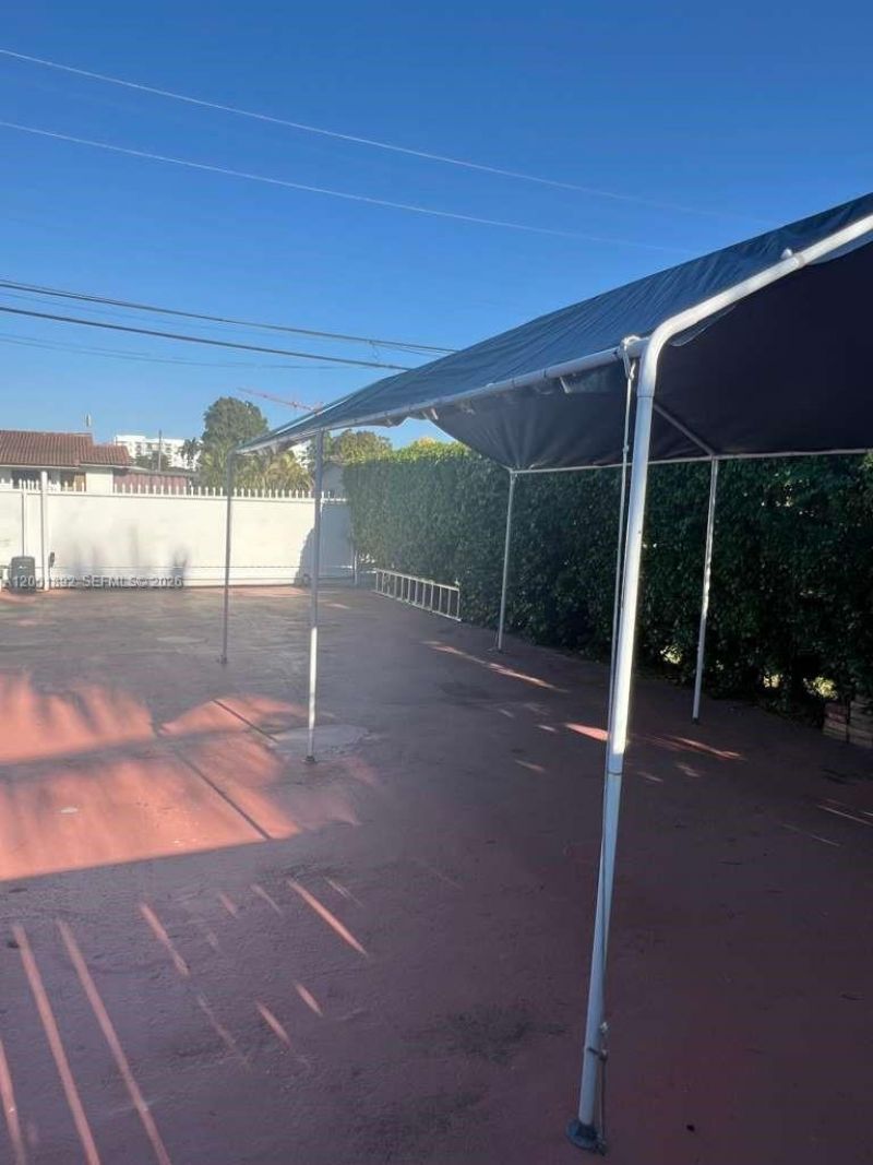 6900 SW 22nd St, Miami, FL 33155 Photo