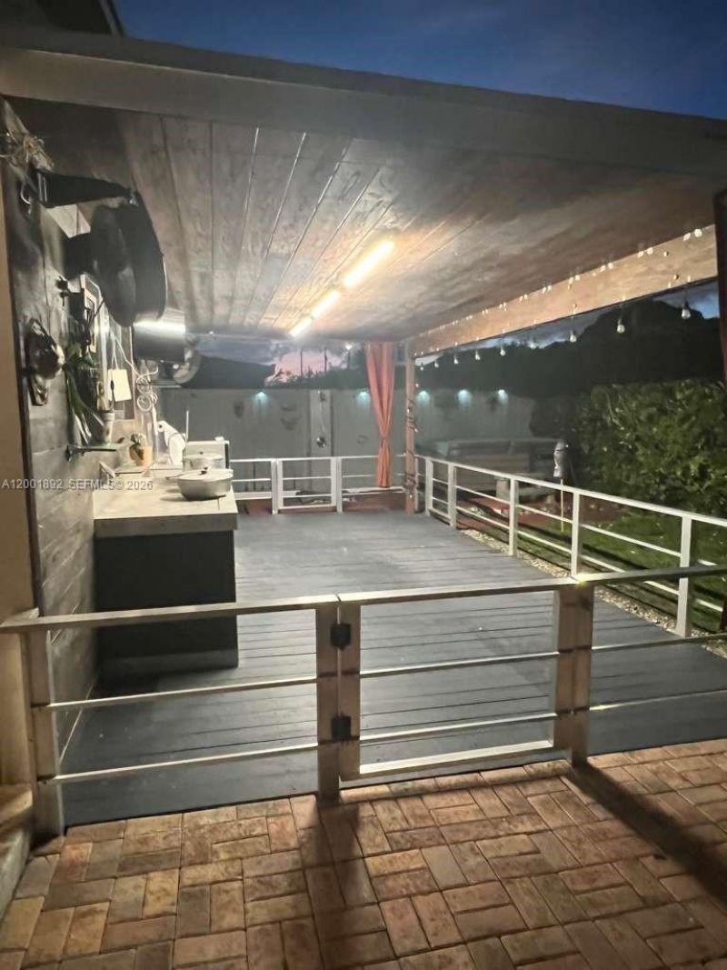 6900 SW 22nd St, Miami, FL 33155 Photo