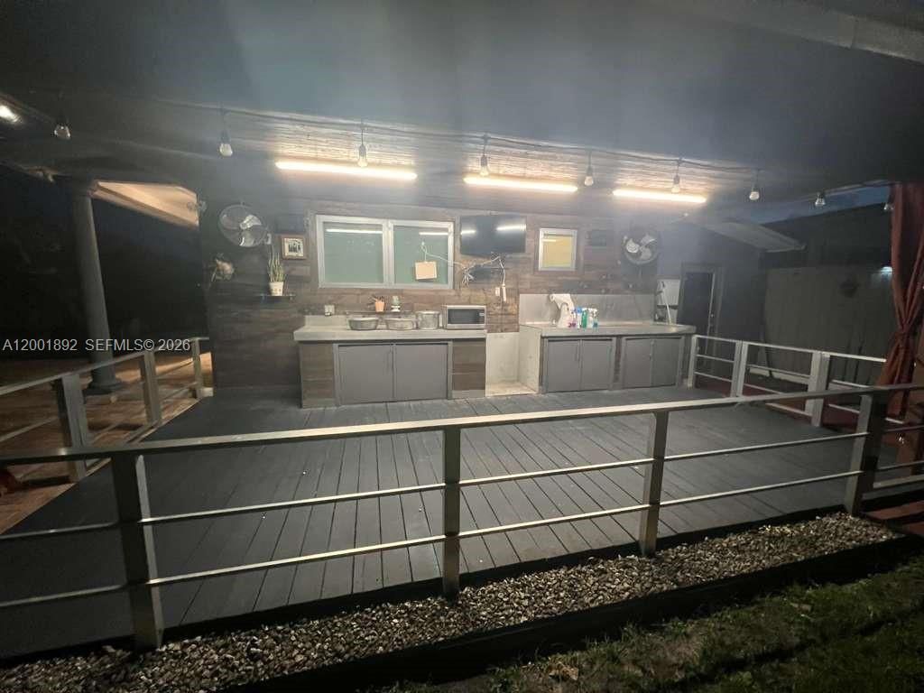 6900 SW 22nd St, Miami, FL 33155 Photo