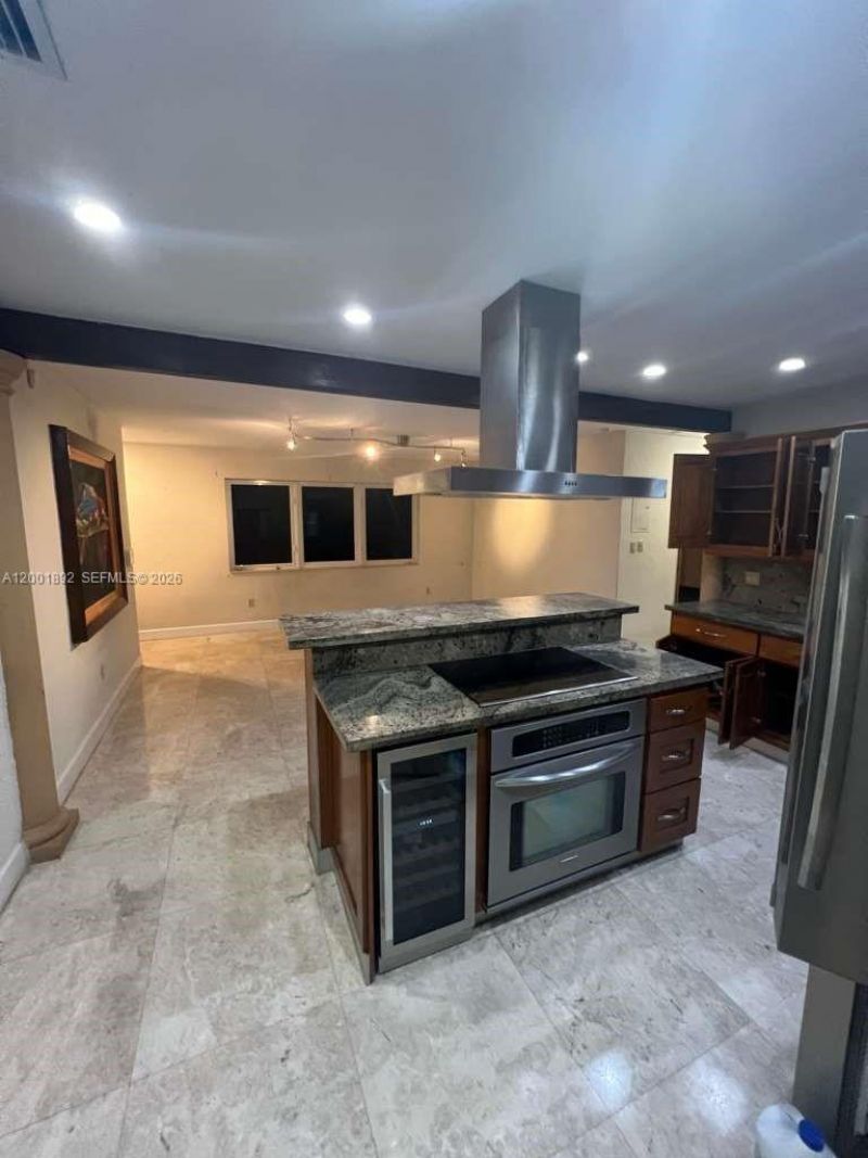 6900 SW 22nd St, Miami, FL 33155 Photo