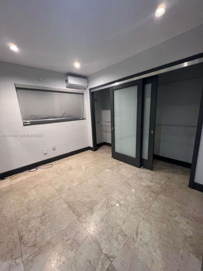 6900 SW 22nd St, Miami, FL 33155 Photo