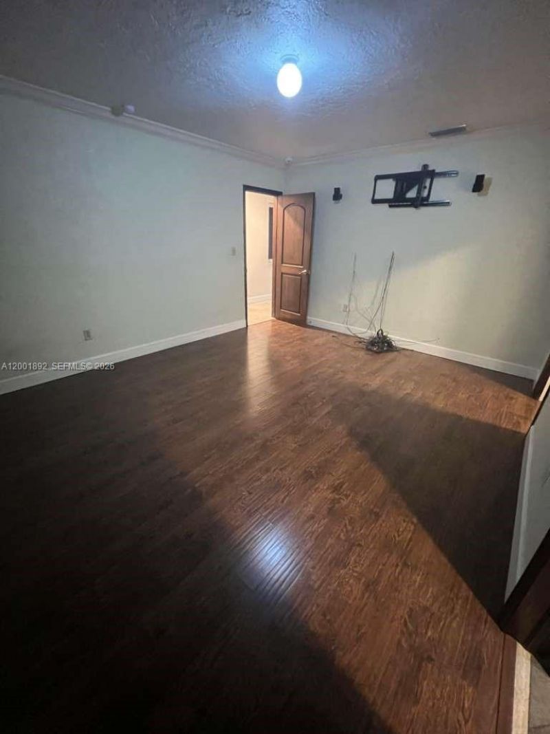 6900 SW 22nd St, Miami, FL 33155 Photo