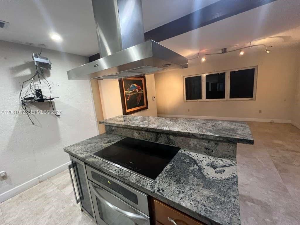 6900 SW 22nd St, Miami, FL 33155 Photo