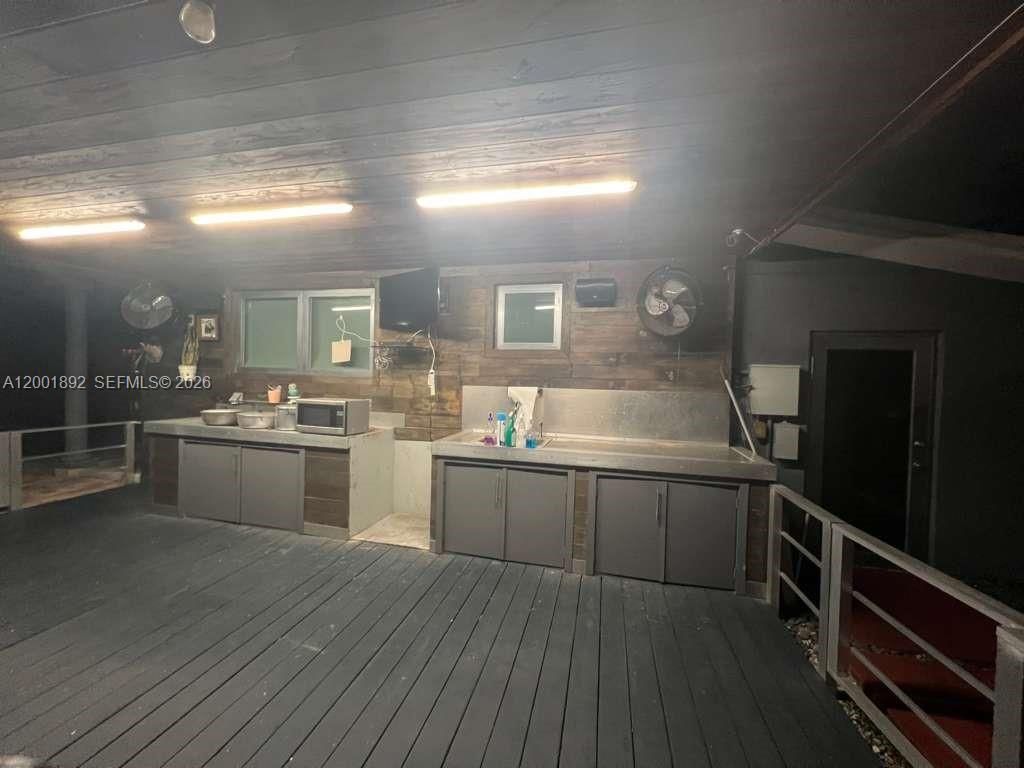 6900 SW 22nd St, Miami, FL 33155 Photo