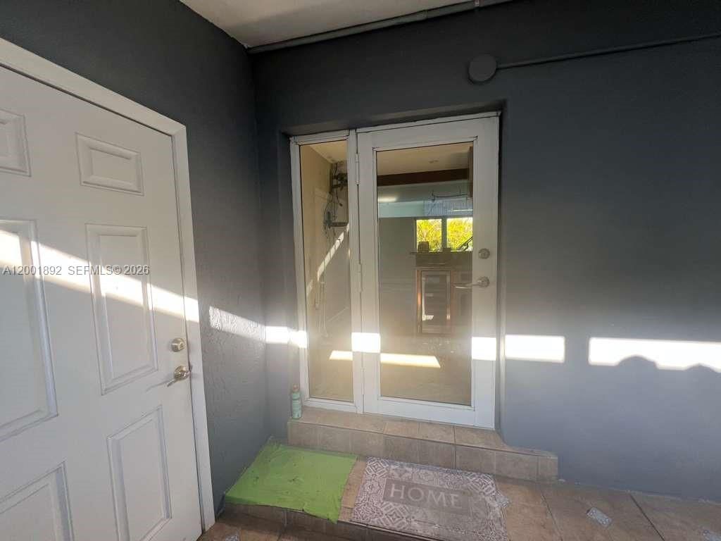 6900 SW 22nd St, Miami, FL 33155 Photo