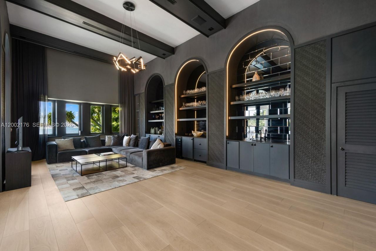 432 S Hibiscus Dr, Miami Beach, FL 33139 Photo