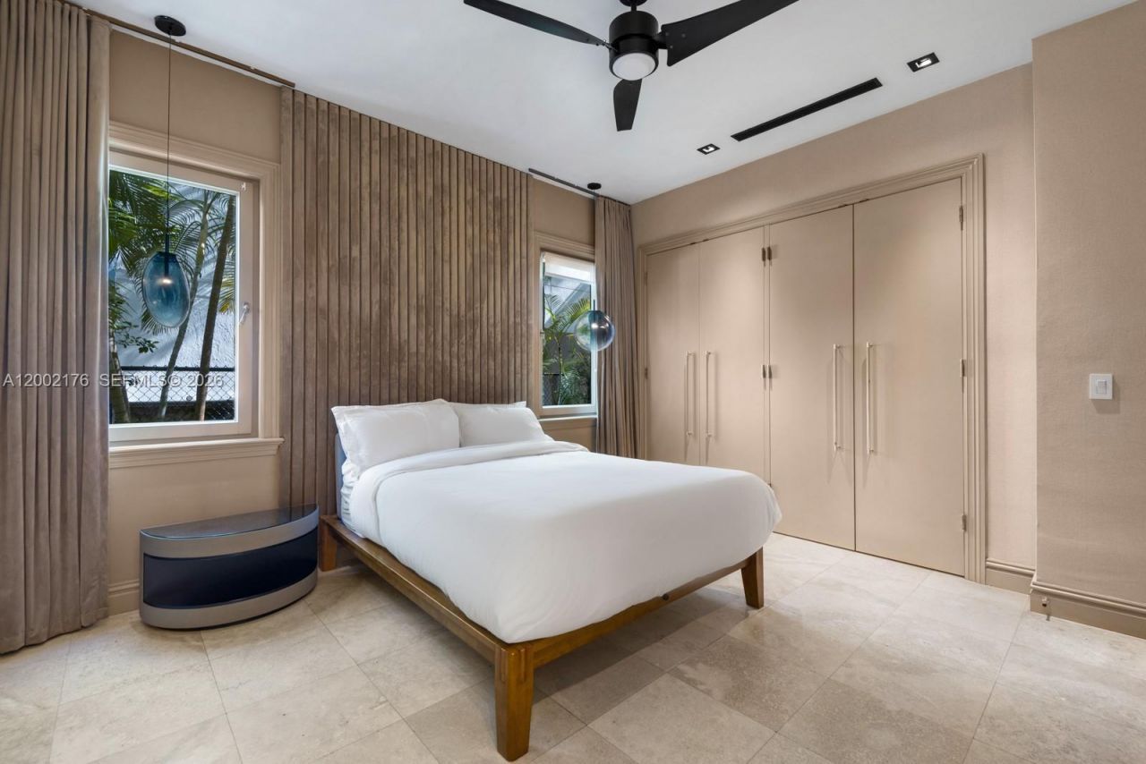 432 S Hibiscus Dr, Miami Beach, FL 33139 Photo