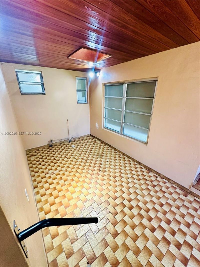 6241 SW 2nd St, Unit 6241, Miami, FL 33144 Photo