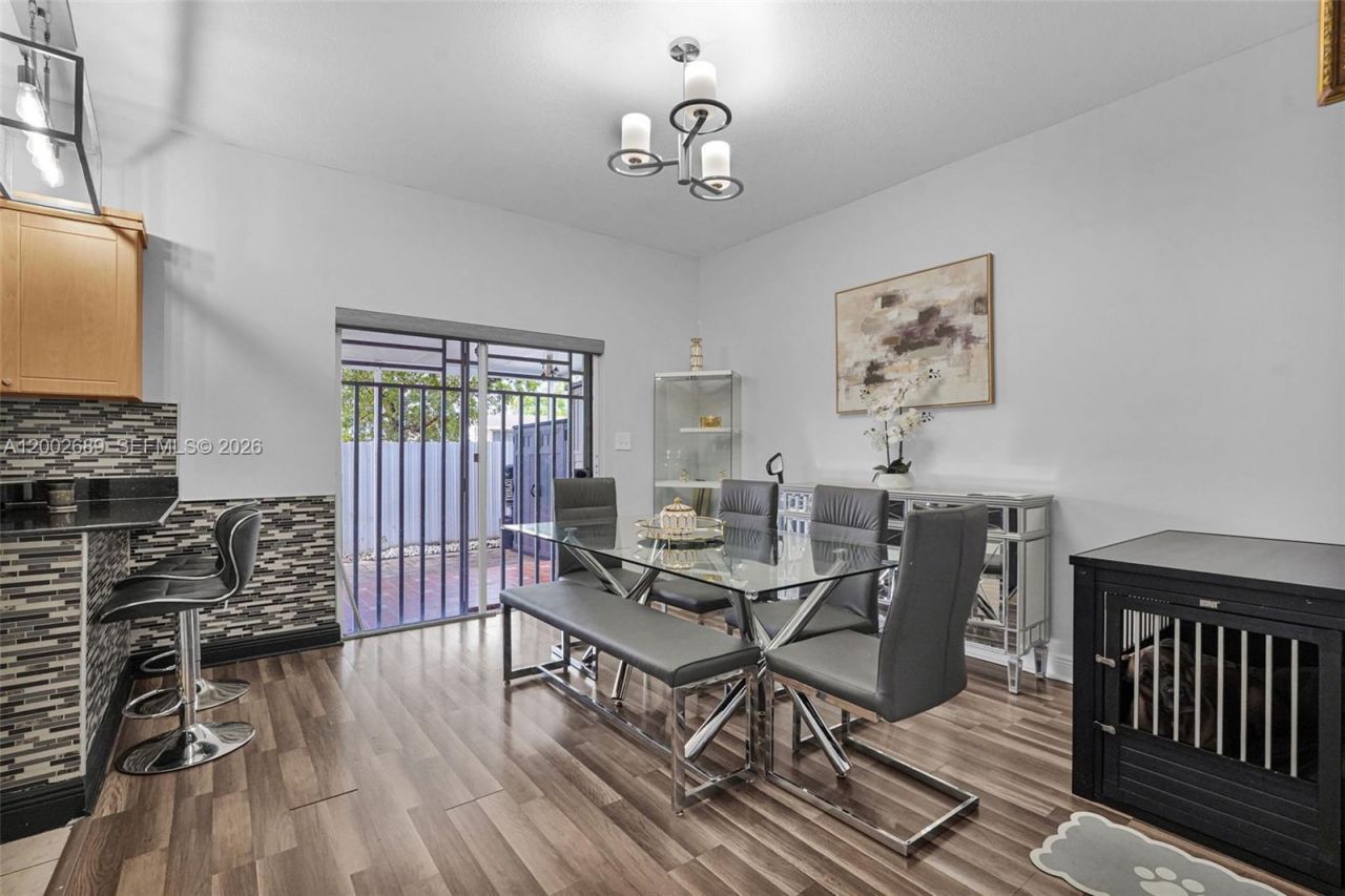 1381 W 30th St, Hialeah, FL 33012 Photo