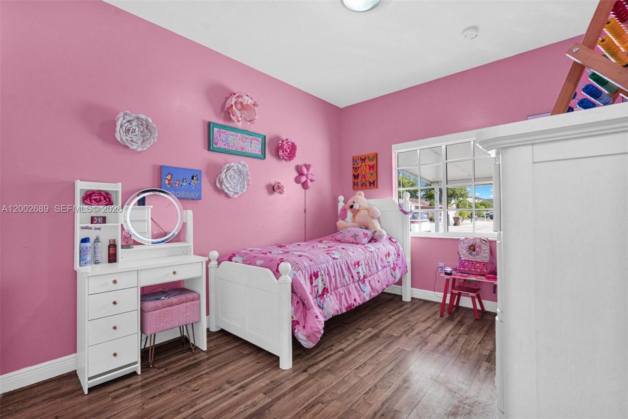 1381 W 30th St, Hialeah, FL 33012 Photo