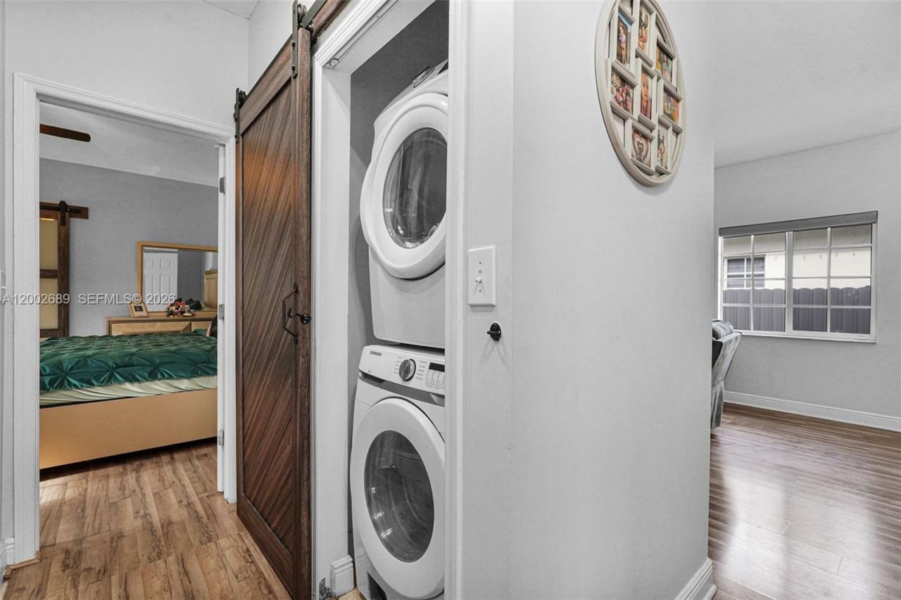 1381 W 30th St, Hialeah, FL 33012 Photo