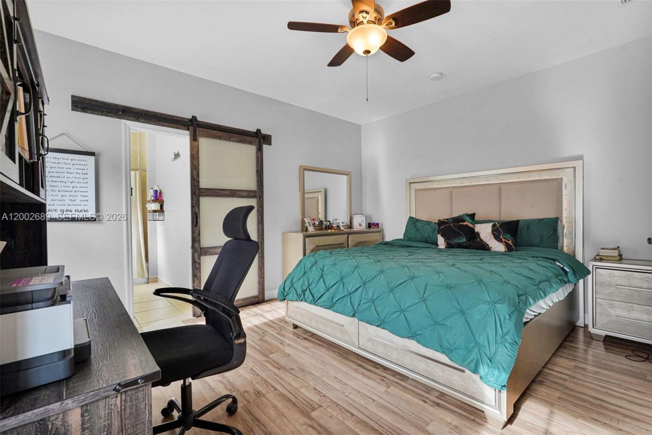 1381 W 30th St, Hialeah, FL 33012 Photo