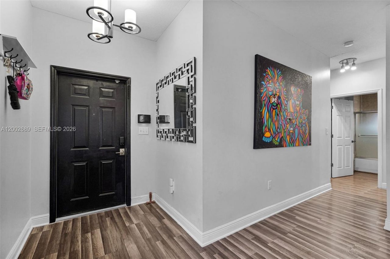 1381 W 30th St, Hialeah, FL 33012 Photo