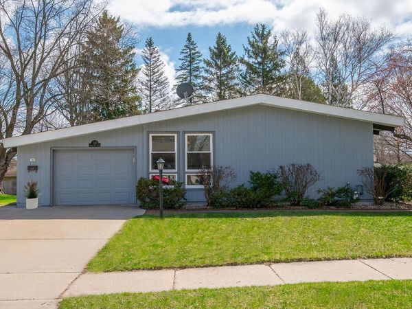 745 Green Tree ROAD, West Bend, WI 53095