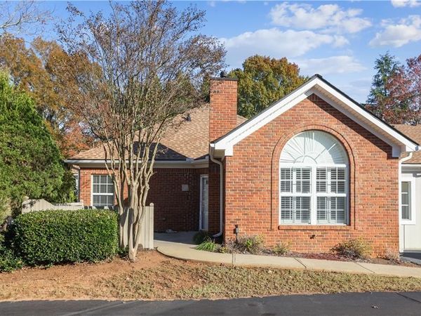 3712 Vineyards Lake Circle NW, Unit U2, Kennesaw, GA 30144