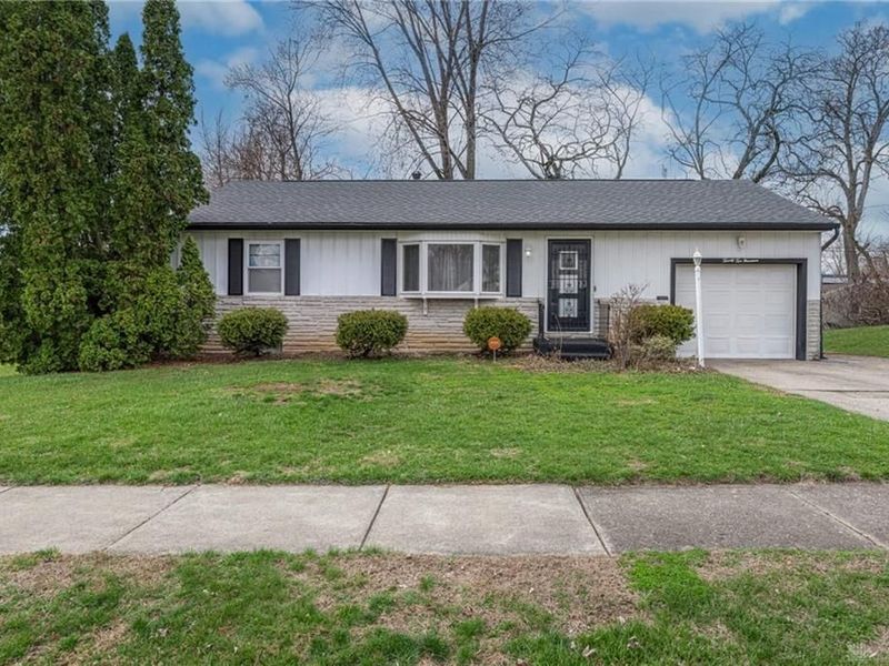 2219 Chamberlin Avenue, Harrison Township, OH 45406 Photo 2