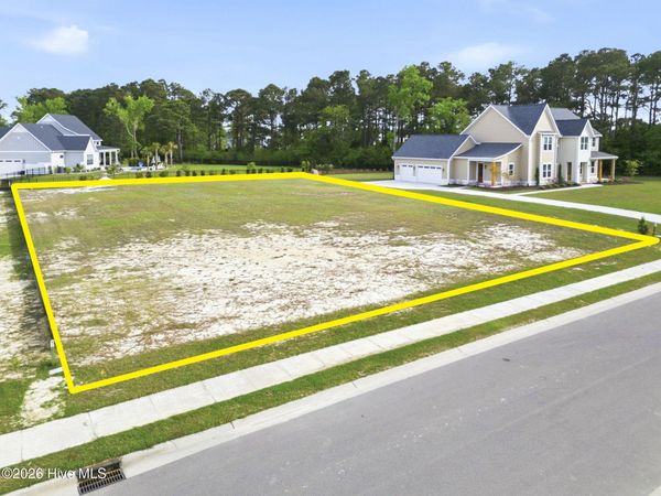 38 Dragonfly Lane, Hampstead, NC 28443