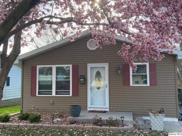 1216 S 14th , Quincy, IL 62301
