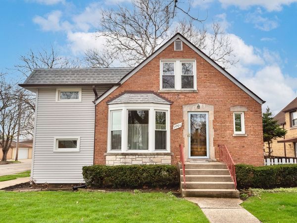 7701 W Rascher Avenue, Chicago, IL 60656