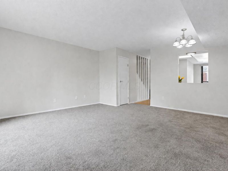 25 King Arthur Boulevard , Westerville, OH 43081 Photo 2