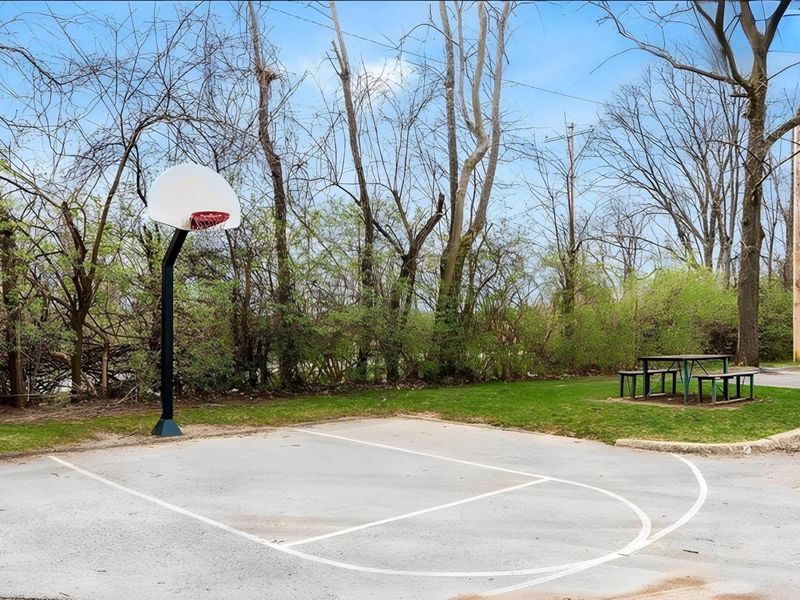 25 King Arthur Boulevard , Westerville, OH 43081 Photo 22