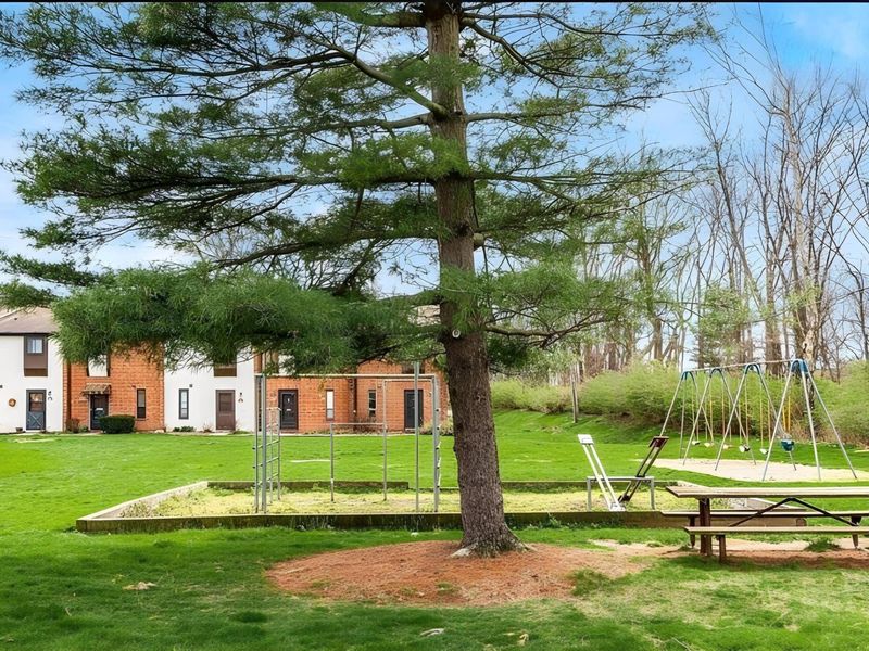 25 King Arthur Boulevard , Westerville, OH 43081 Photo 23