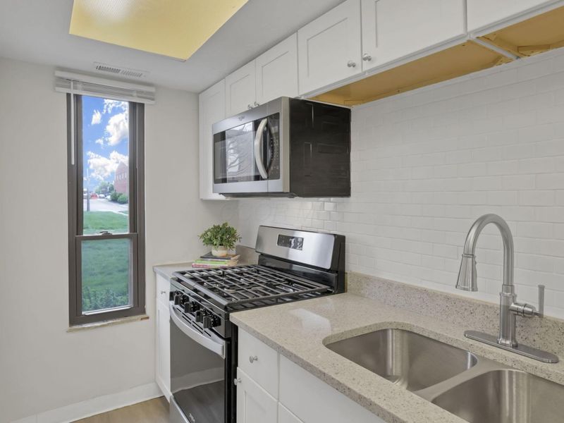 25 King Arthur Boulevard , Westerville, OH 43081 Photo 7