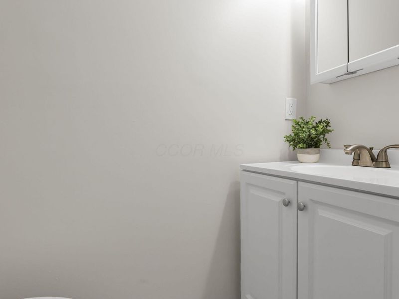 25 King Arthur Boulevard , Westerville, OH 43081 Photo 8