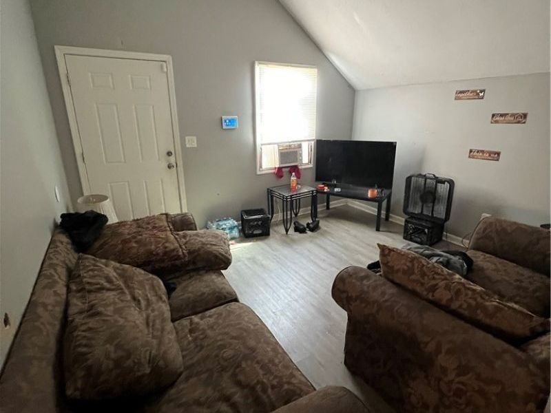 9407 Benham Avenue, Cleveland, OH 44105 Photo 3