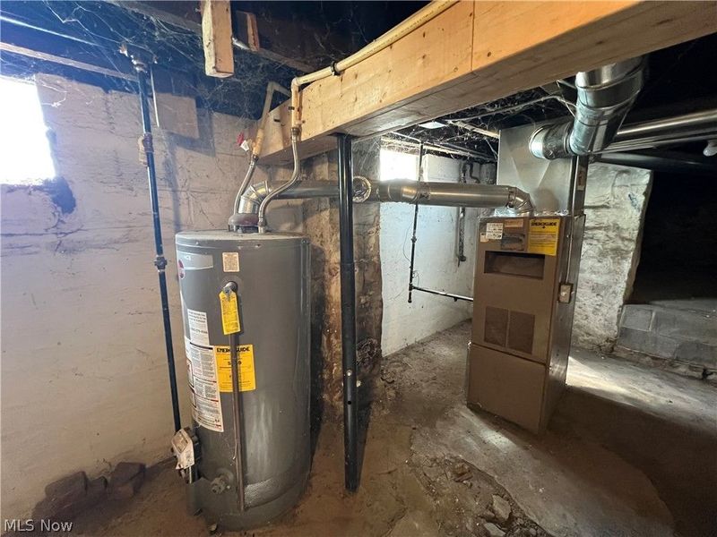 9407 Benham Avenue, Cleveland, OH 44105 Photo 8